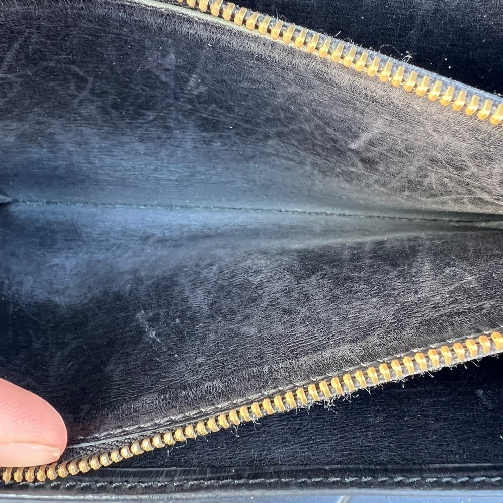 Louis Vuitton Epi Sarah Wallet - Picture 10 of 11